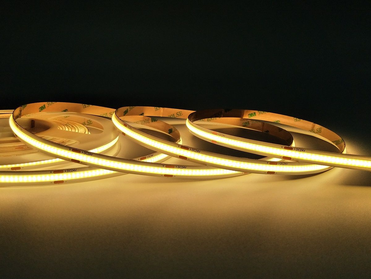 白色 COB LED 灯带